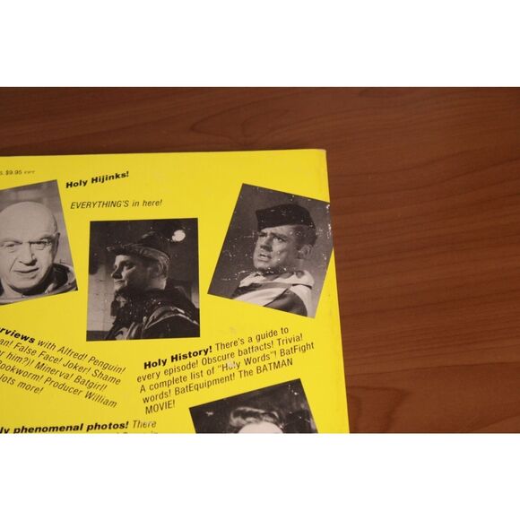 The Official Batman Batbook - Picture 8 of 8